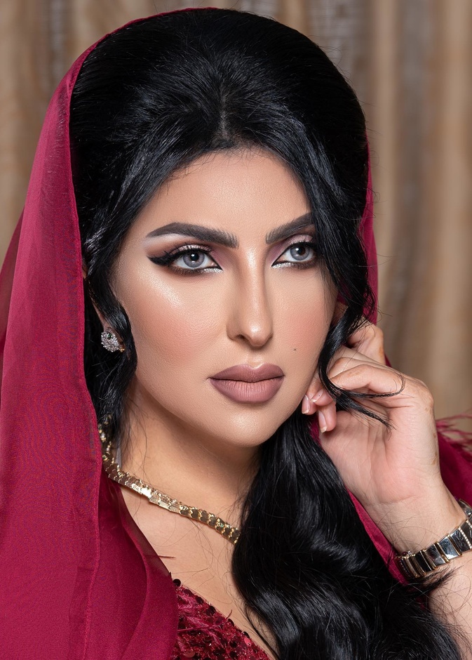 زينب العسكري