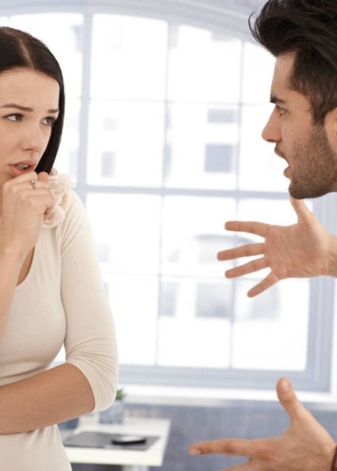 أسباب زيادة عصبية الزوج المدخن في رمضان وطرق التعامل معه