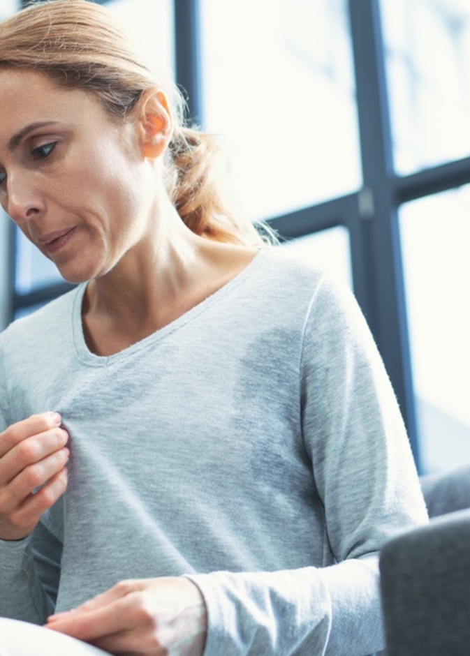 اعراض تنذر بالاصابة بالسرطان منها التعرق الشديد