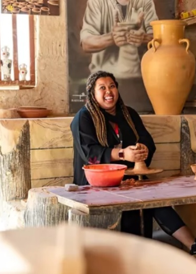 الدوغة للفخار اليدوي.. تجربة ساحرة في أحضان جبل القارة بالأحساء