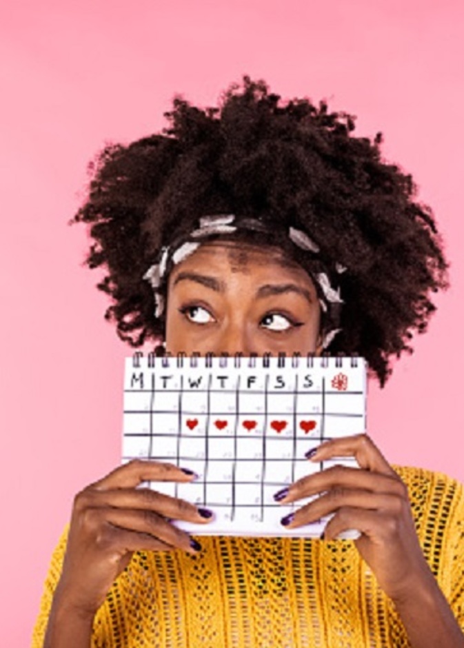 هل يختلف لون الدم في بداية ونهاية الدورة الشهرية