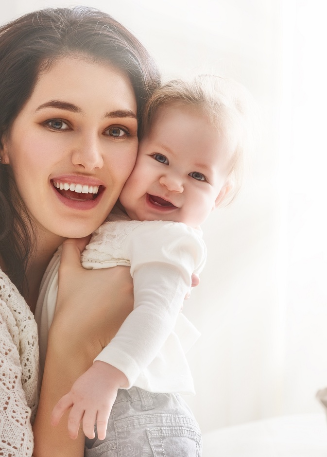 سعادة الأم تؤثر في درجة إنسجامها مع طفلها ودرجة تعلمه