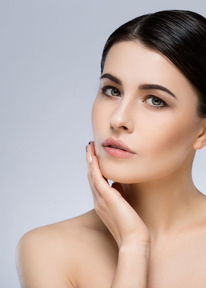 خلطات طبيعية من الزبادي لتفتيح وتنظيف بشرة المرأة قبل رمضان 2022