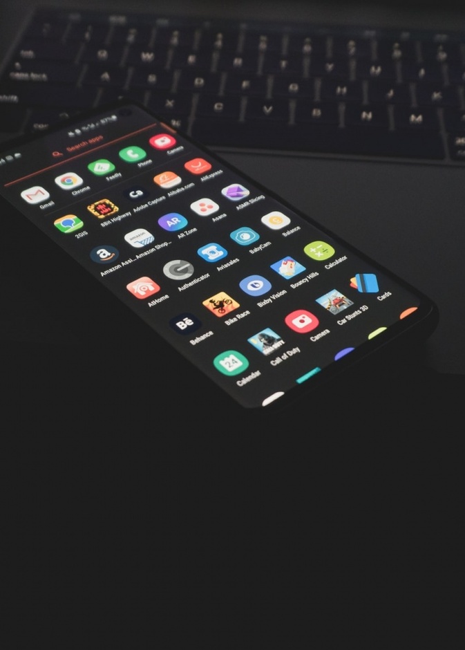 غوغل تحذر من تطبيق يسرق الأموال من هواتف أندرويد