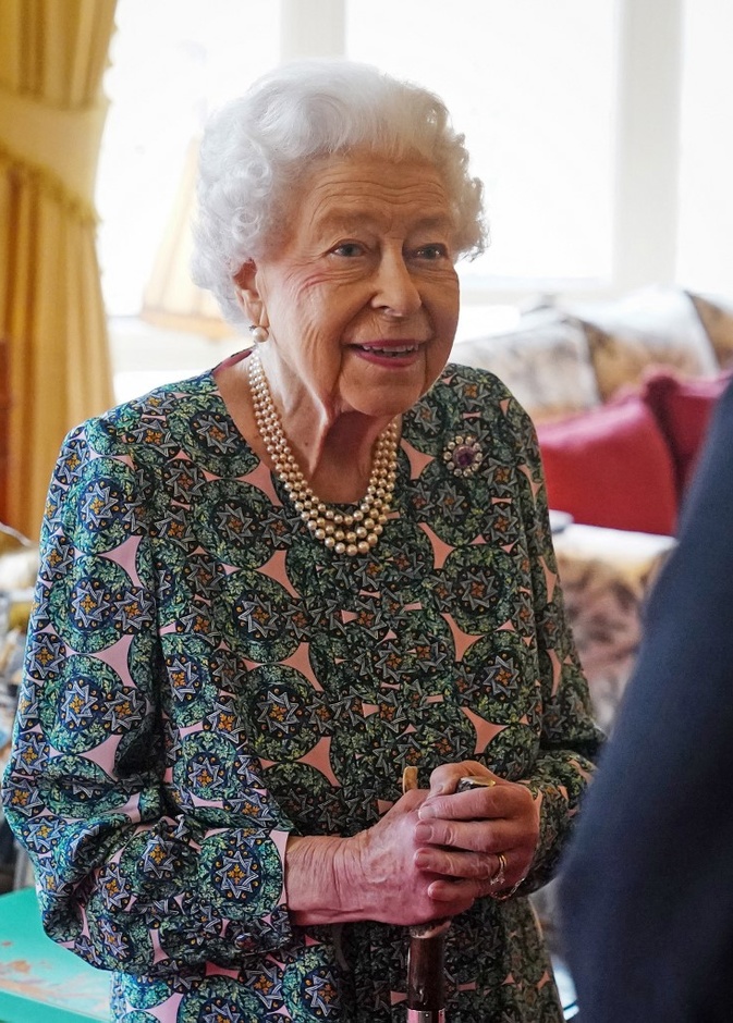 العائلة المالكة البريطانية تبحث عن طيار هليكوبتر لشغل وظيفة شاغرة