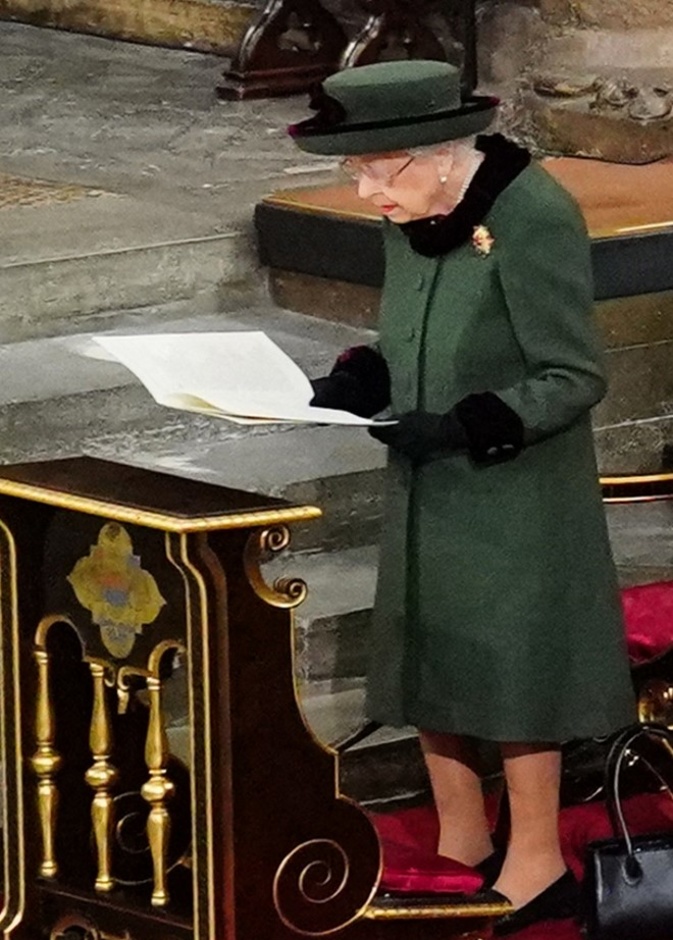 هكذا دعمت العائلات الملكية الأوروبية ملكة بريطانيا في حفل تأبين زوجها الأمير فيليب