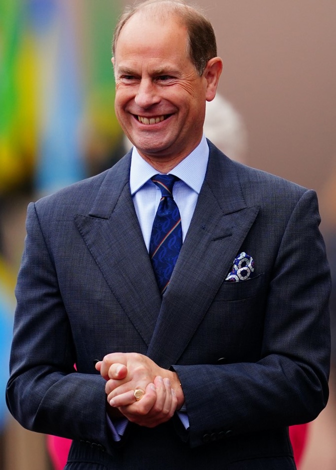 من هو الأمير إدوارد الذي احتفل بعيد ميلاده الـ 58؟