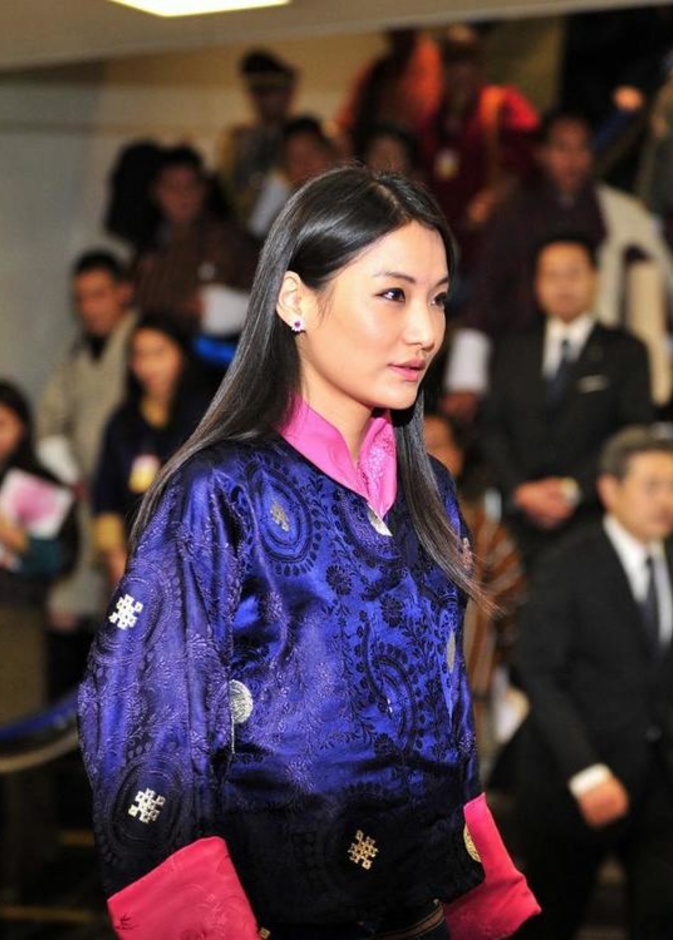 في يوم المرأة العالمي.. تعرفي على 5 ملكات شابات توجن على عرش بلادهن