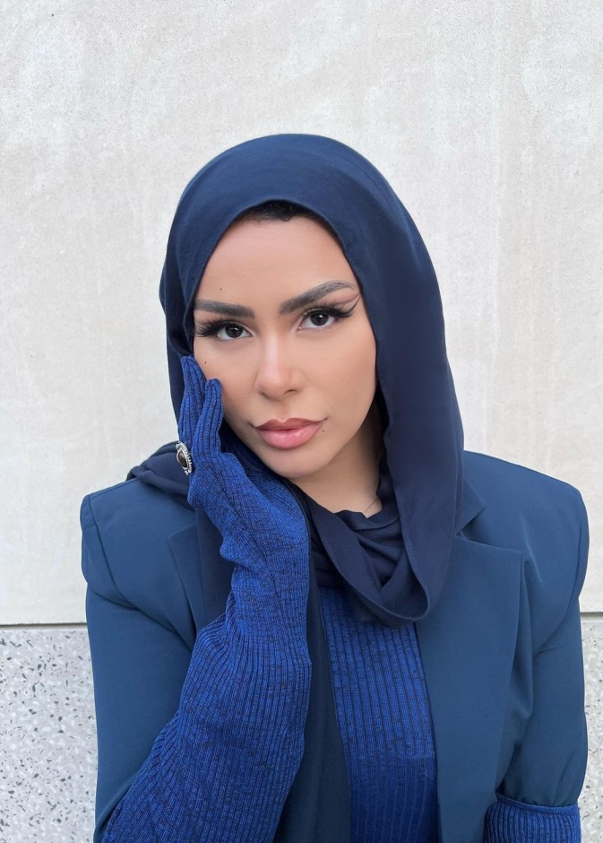 خطوات وضع مكياج جذاب على طريقة حبيبة داسيلفا -Habiba Da Silva الصورة من حسابها على انستغرام
