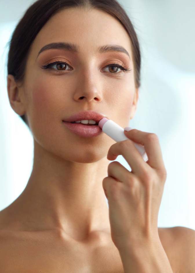 خلطات طبيعية لتقشير الشفاه