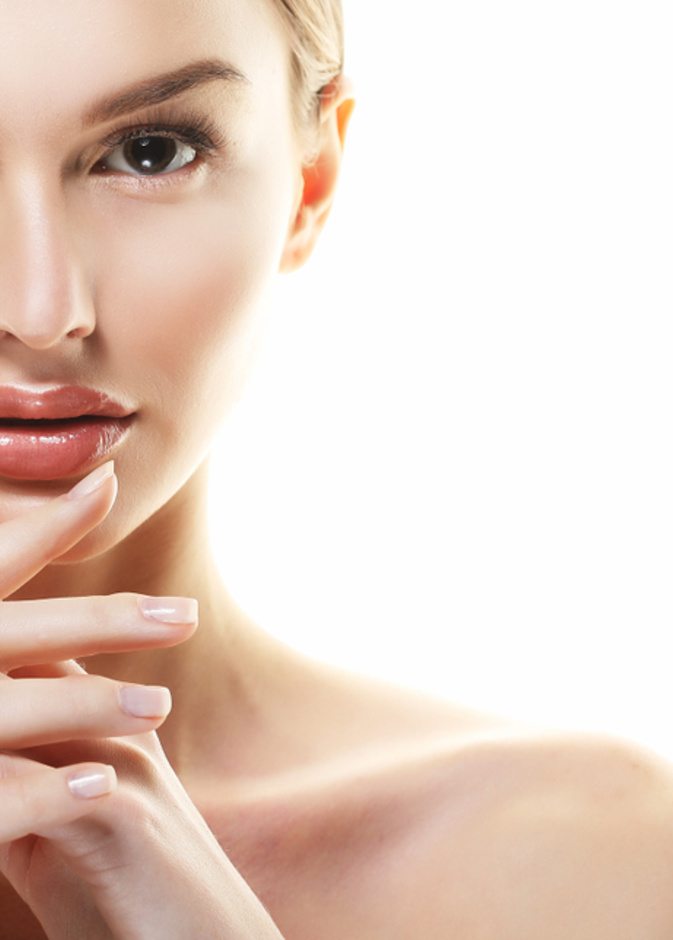 طرق العناية بالأظافر للأم الجديدة