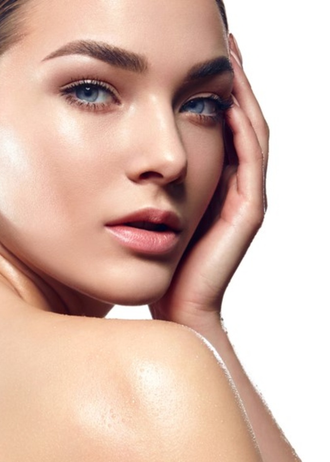 كيفية استخدام الكركم للحصول على بشرة مشرقة وأهم فوائده