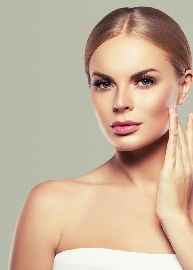  5 نصائح ذهبية لتطبيق المكياج للواتي يعانين من حب الشباب