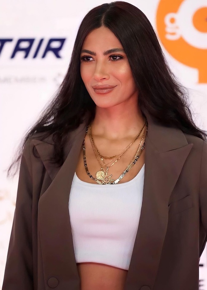 تعليقات متبادلة بين هدى المفتي وويجز على انستغرام 