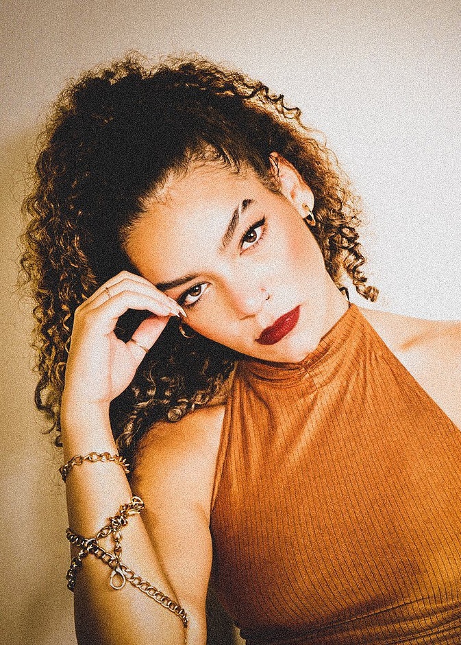 نجمة الراب المصرية المغربية بيري