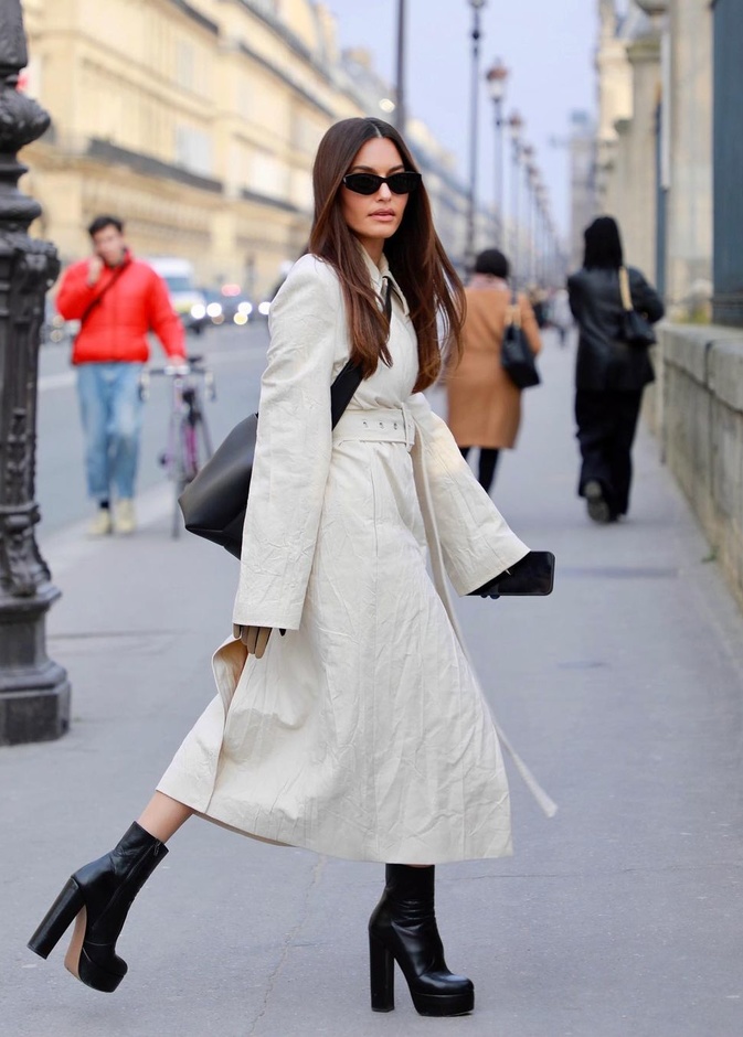 إطلالات متابعات الموضة المشرقة والجريئة سحرتنا في باريس