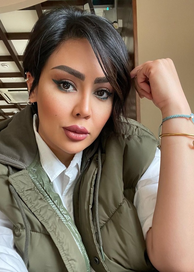  مروة خليل تستعرض أحدث تقنيات رفع الحواجب وتجميل الوجه