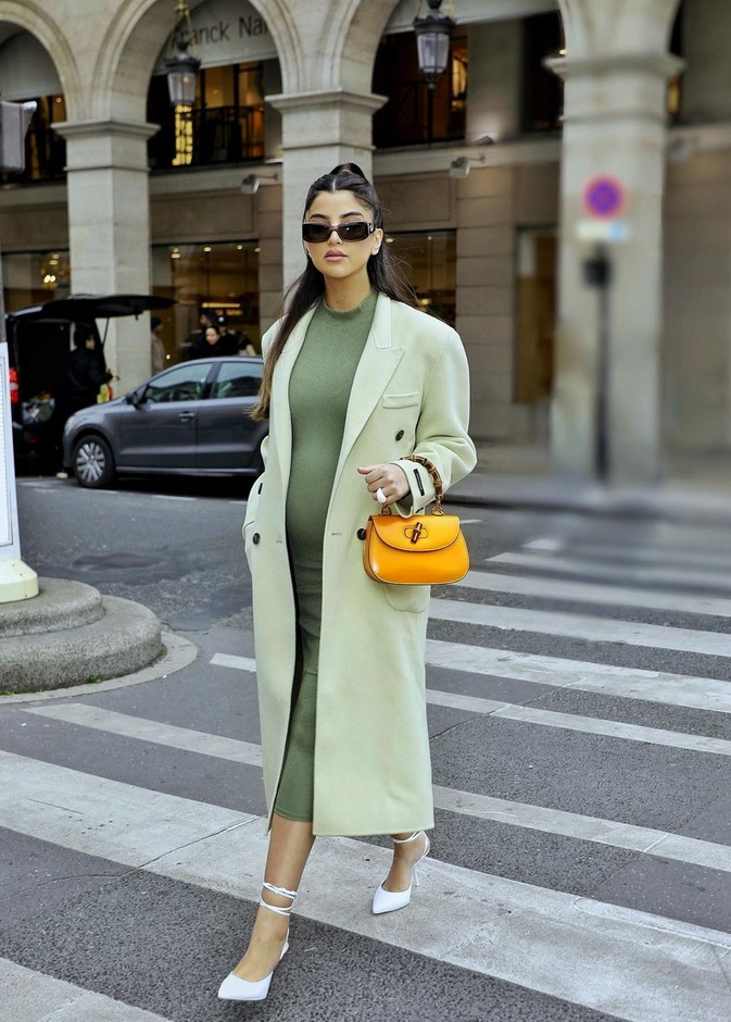 إطلالات مميزة للحوامل مستوحاة من علا فرحات أثناء فترة الحمل