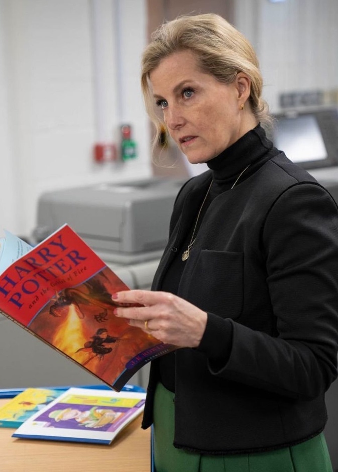 بالصور كونتيسة وسكس تشارك في فعاليات اليوم العالمي للكتاب