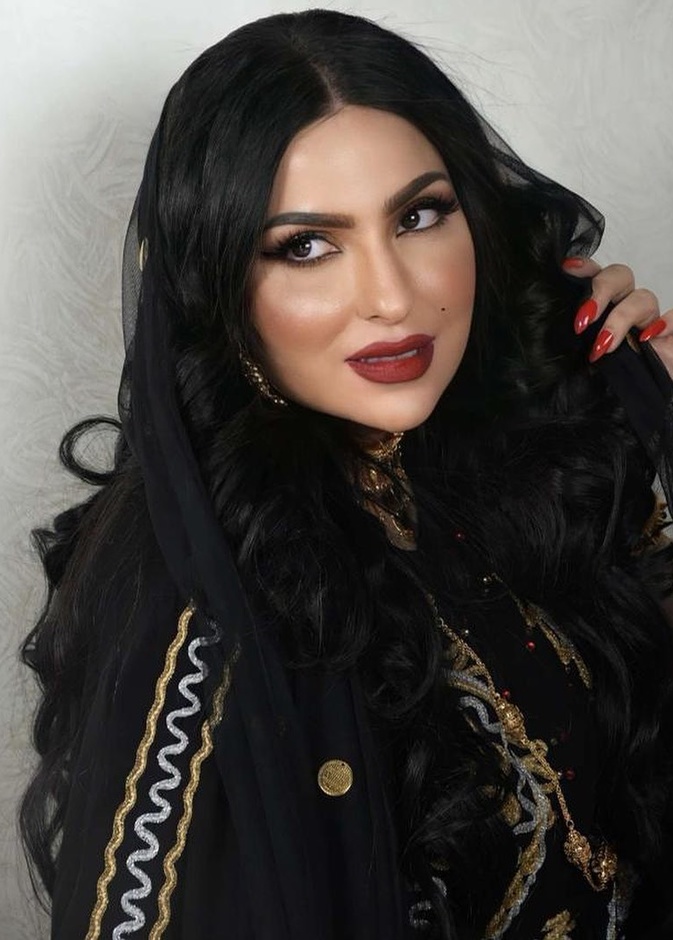 مكياج خليجي من وحي أحدث الإطلالات الجمالية لـ زينب العسكري