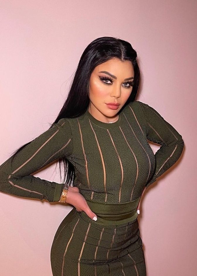  هيفاء وهبي تعتمد تغييراً جديداً بأسلوب مكياجها بأحدث إطلالاتها