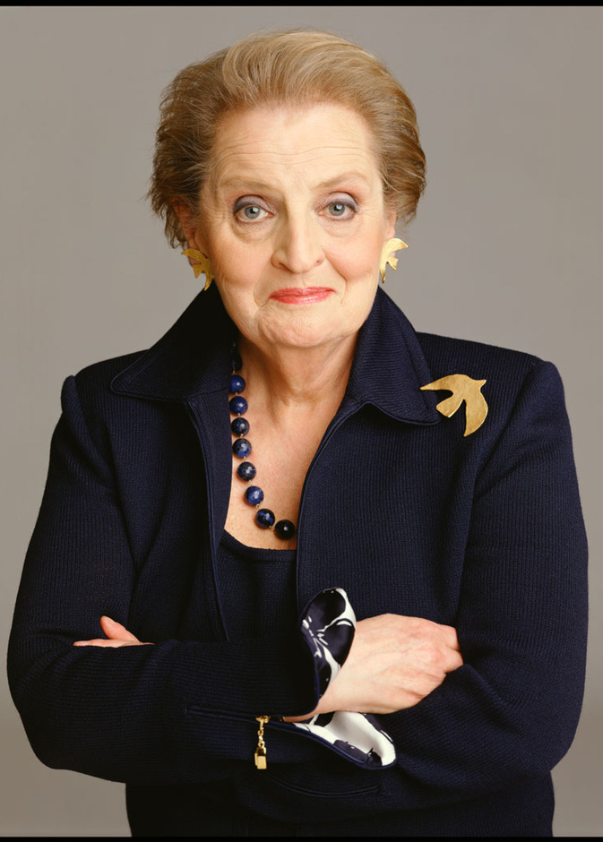 رسائل خفية وحكايات من صندوق مجوهرات مادلين أولبرايت Madeleine Albright