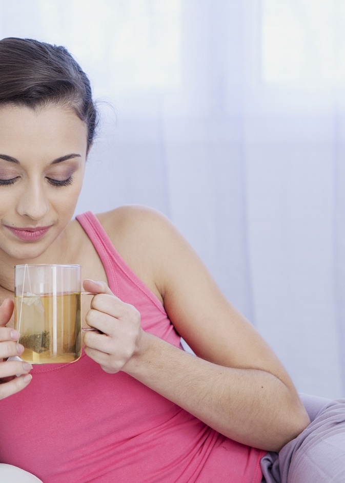 4 مشروبات طبيعية لتنظيف الرحم بعد الولادة القيصرية