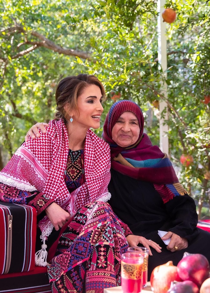 هكذا دعمت سيدات العائلات الملكية النساء 