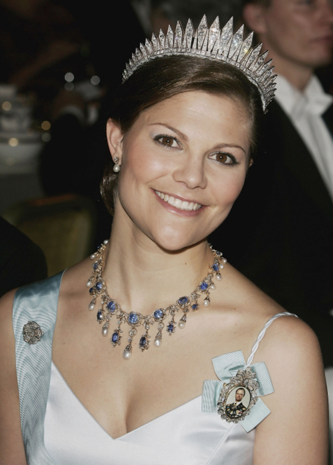 قلادة الأميرة فيكتوريا من مجوهرات العائلة المالكة السويدية