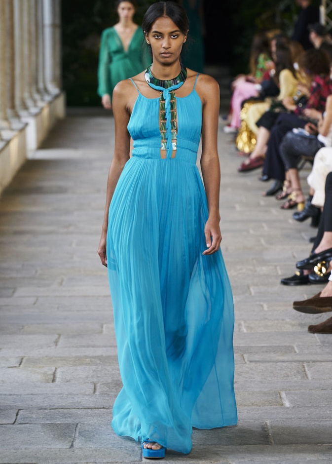  فستان أزرق بليسيه من Alberta Ferretti