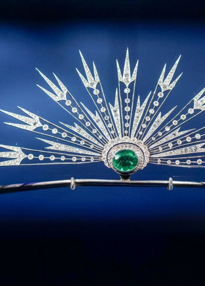 RADIANT SUN AIGRETTE