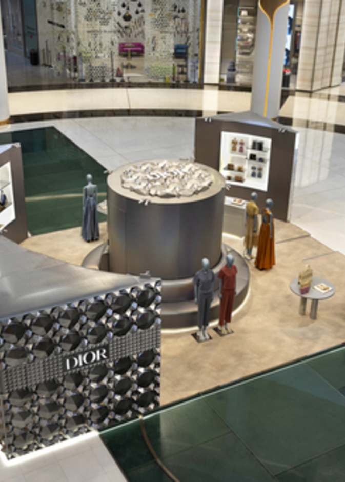 سلسلة متاجر مؤقّتة مخصّصة لمجموعة الكبسولة لرمضان "ديور أور"