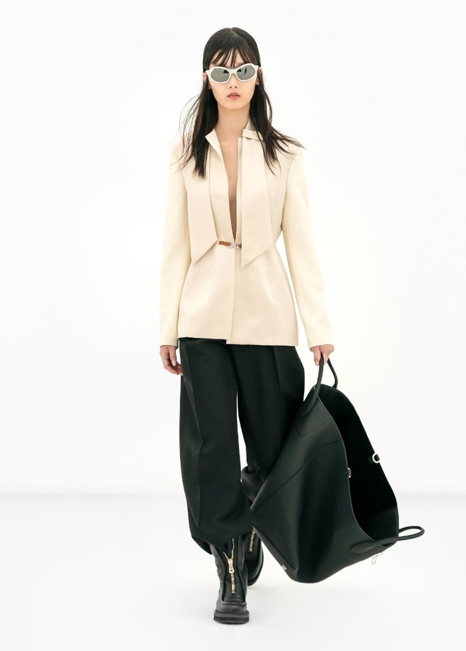 الأزياء العملية هي بطلة مجموعة أزياء Salvatore Ferragamo لخريف 2022