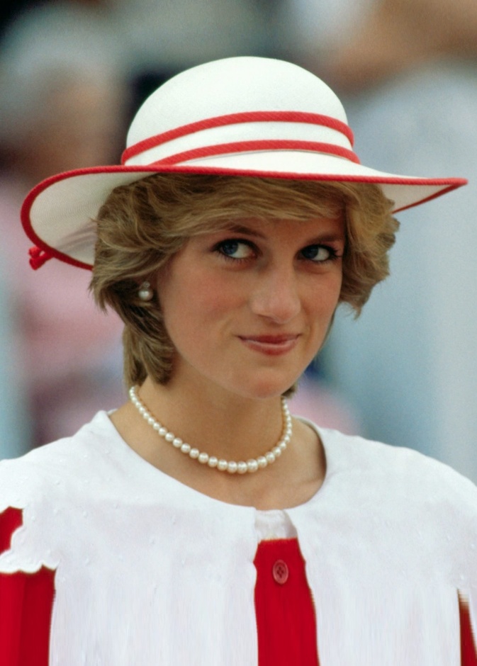 مجوهرات الأميرة ديانا في يوم المرأة العالمي