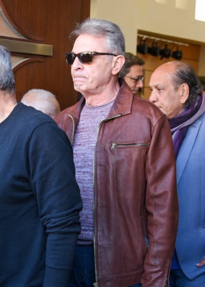 محمود حميدة في جنازة عهدي صادق