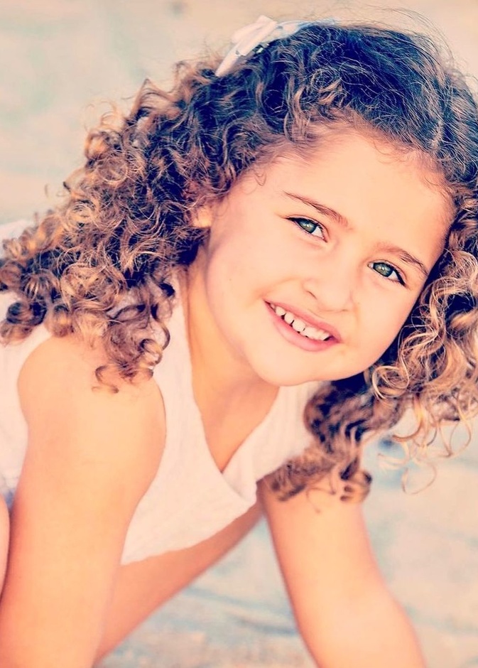 شاهد أحدث صور الأميرة أدريان بمناسبة عيد ميلادها الرابع