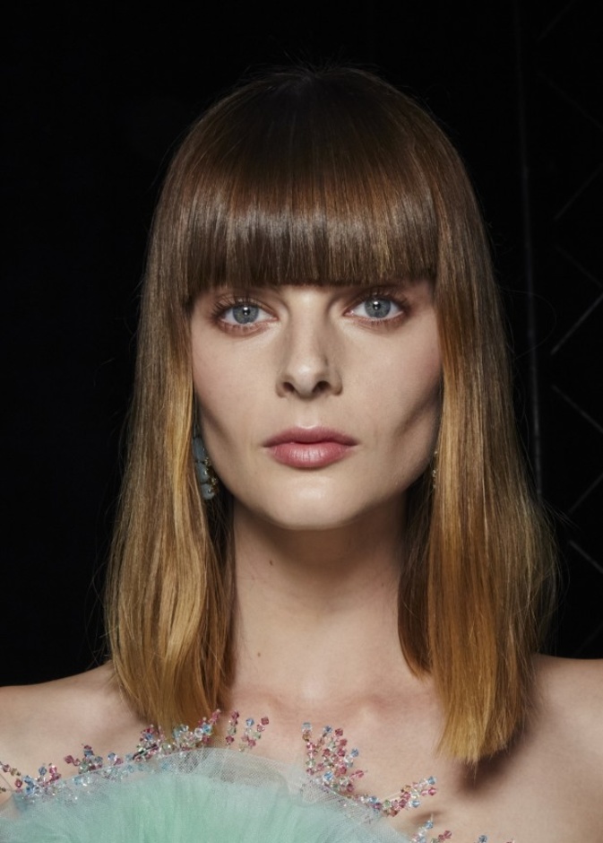 أهم النصائح لاختيار المكياج المناسب مع لون الشعر لإطلالة جذابة