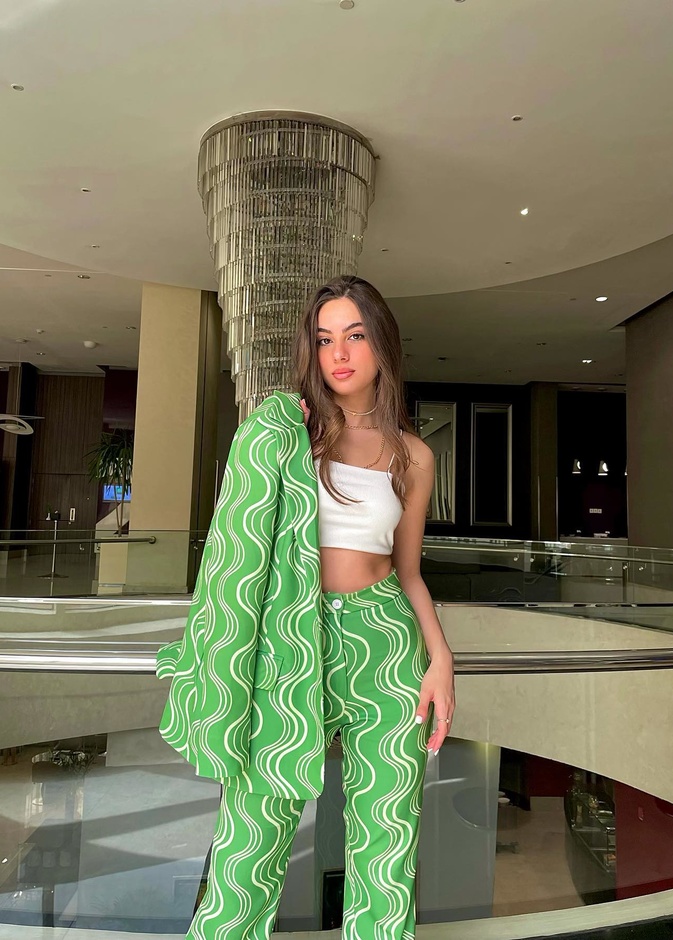 اندريا طايع 