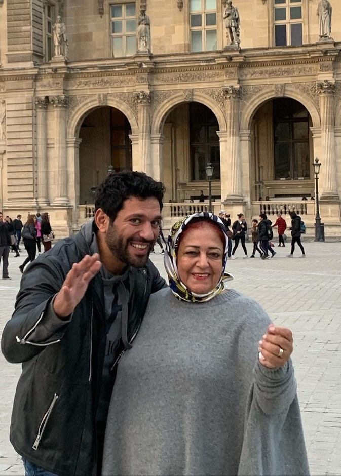 حسن الرداد ووالدته