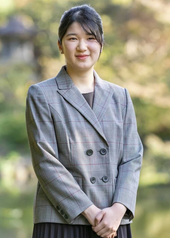 الأميرة أيكو تعقد مؤتمرها الصحفي الأول