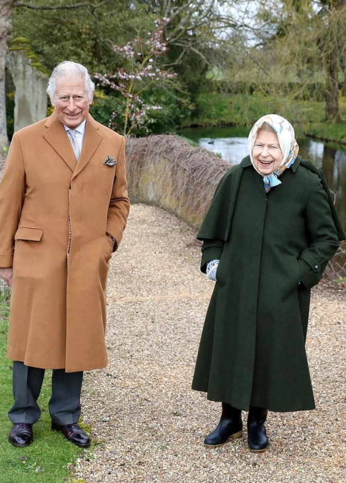 الأمير تشارلز يوجه رسالة مؤثرة للملكة