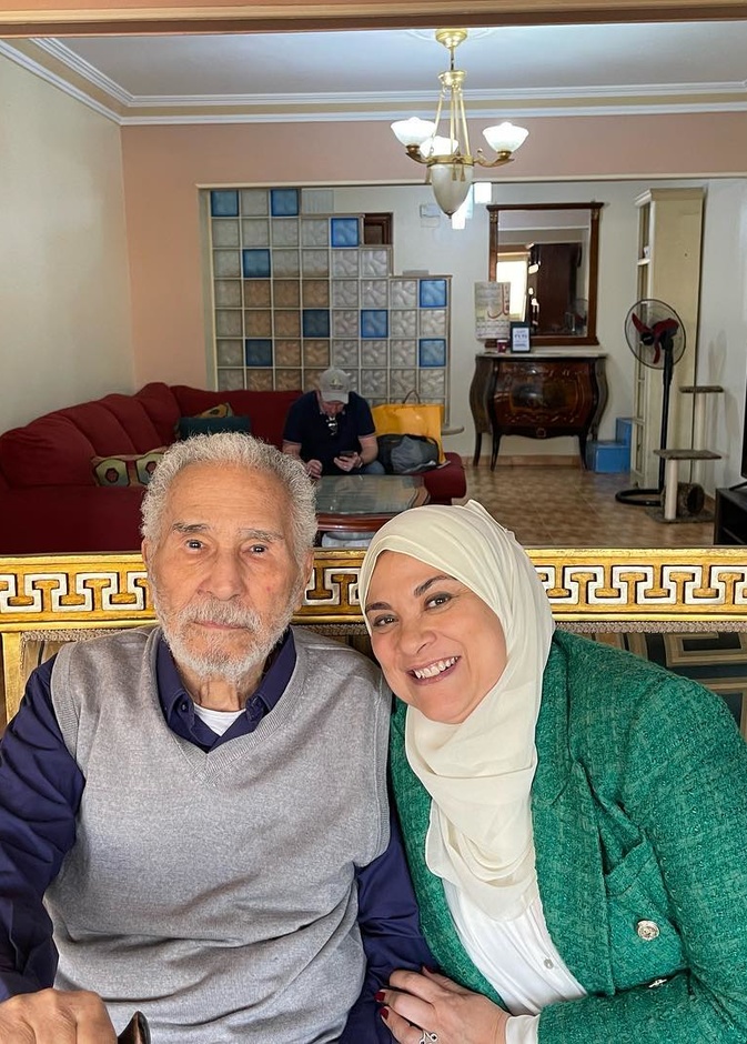 عبد الرحمن أبو زهرة وابنته