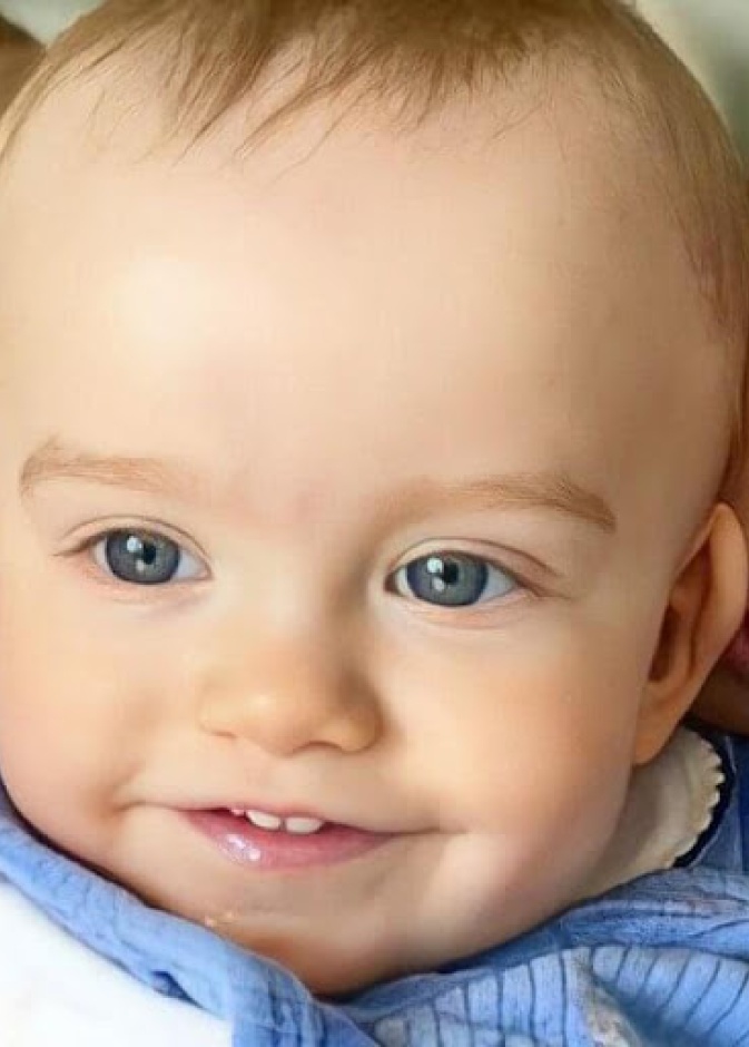 الأمير جوليان أمير السويد يحتفل بعيد ميلاده الأول