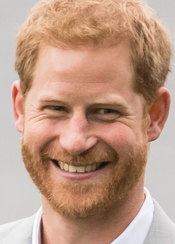 الأمير هاري يزور مطعم في ويست هوليوود بصحبة أصدقاء له