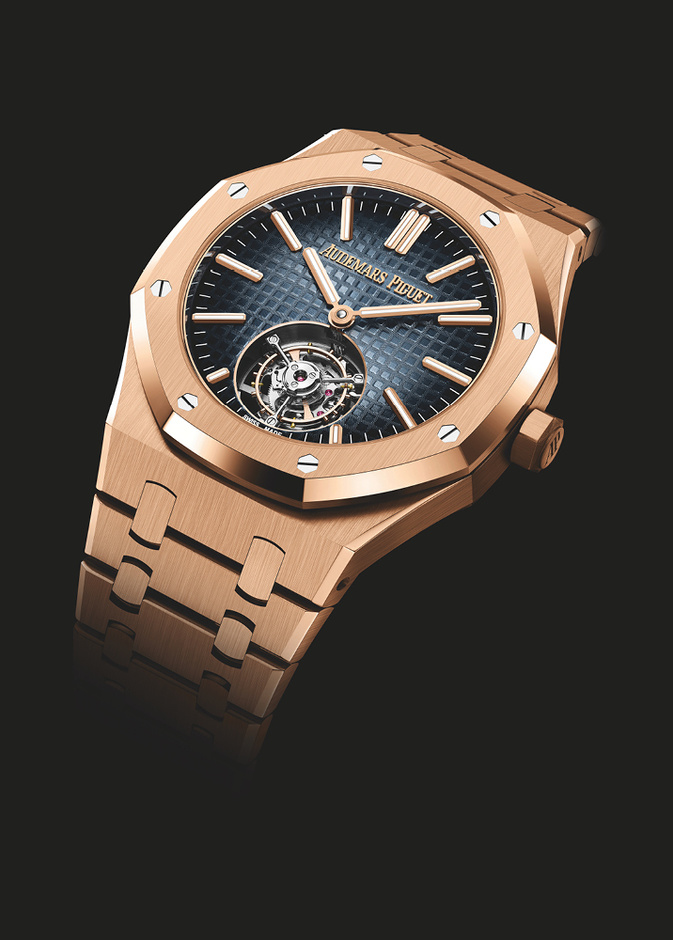 أوديمار بيغه تكشف النقاب عن ثلاثة طرازات جديدة من ساعة رويال أوك فلاينغ توربيون الأوتوماتيكية