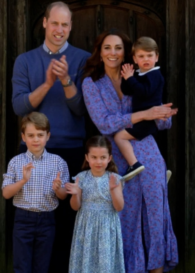 وليام وكيت يتحدثان مع أطفالهما الثلاثة بتطبيق مكالمات الفيديو