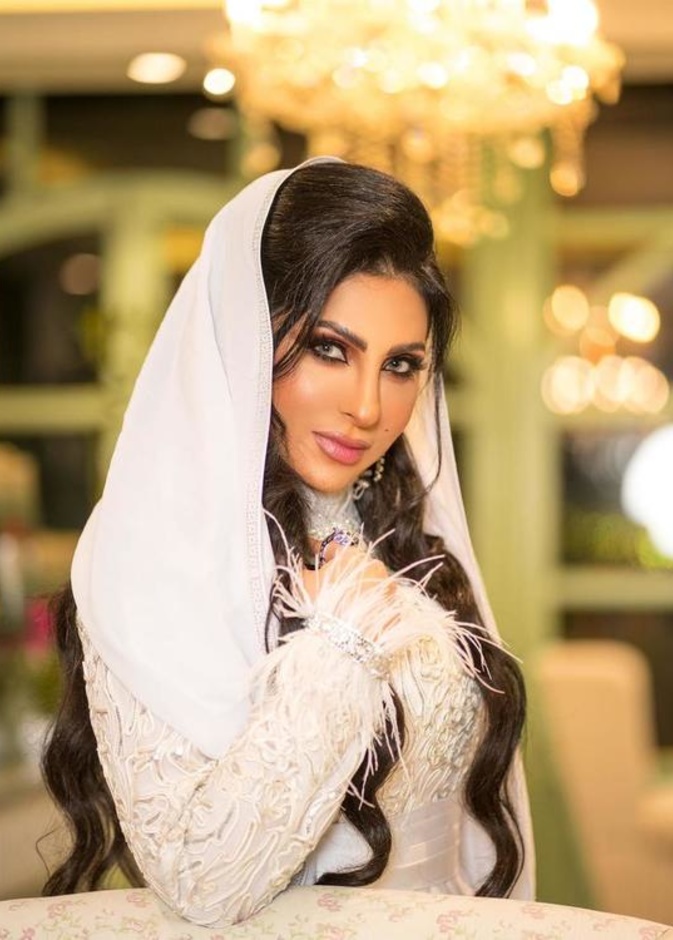 زينب العسكري