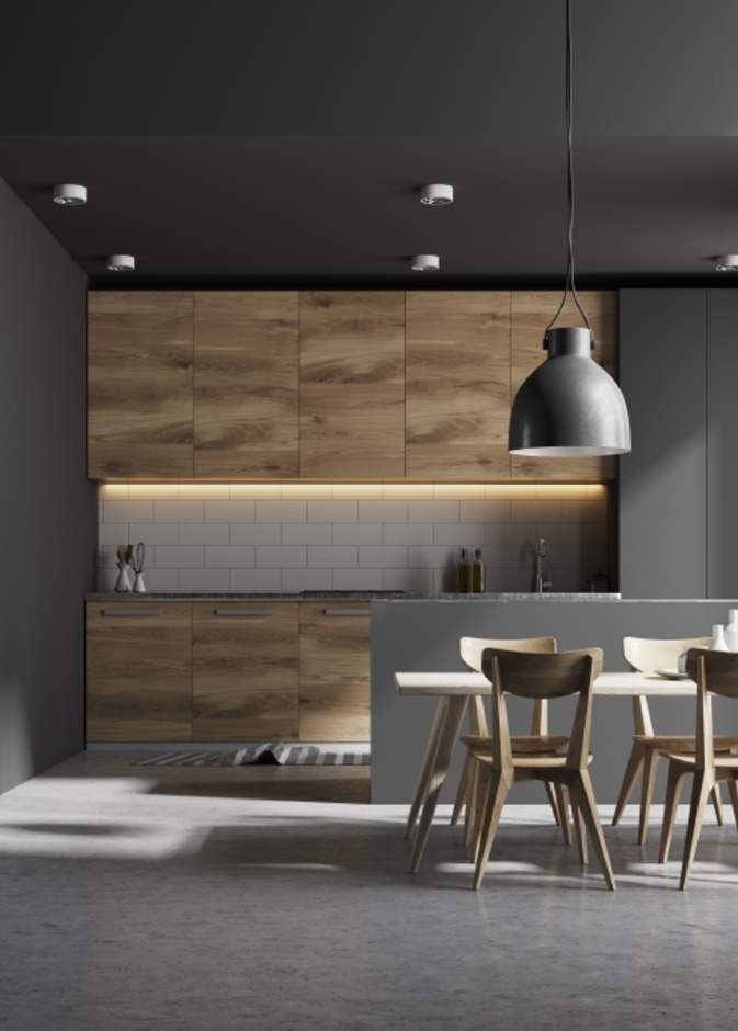 الأسود الجذاب ينسجم مع تصاميم الخزائن الخشبية في المطابخ العصرية