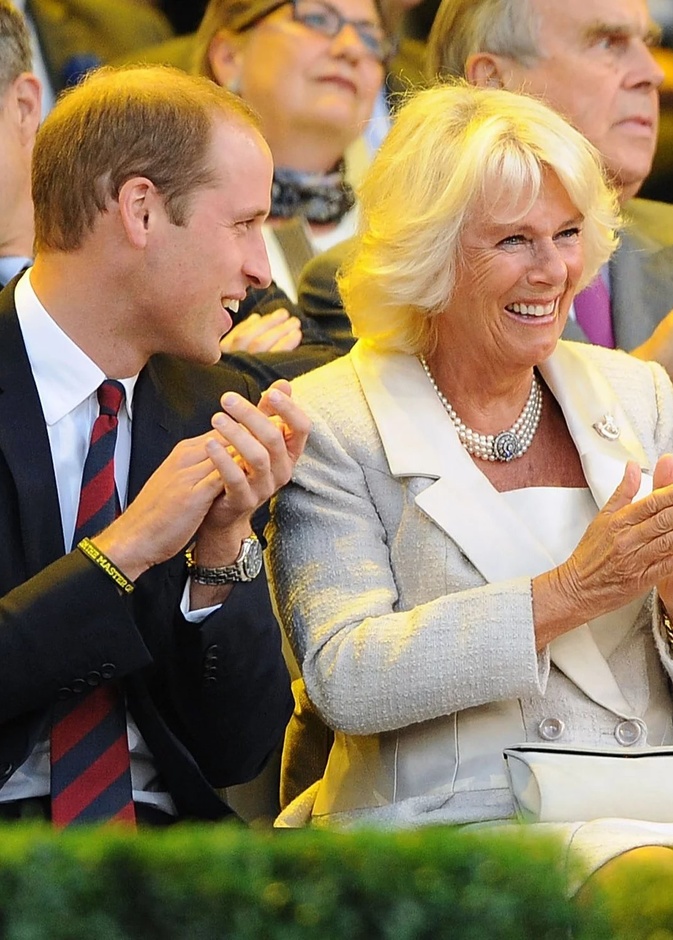 الأمير وليام  يطرد كاميلا دوقة كورنوال