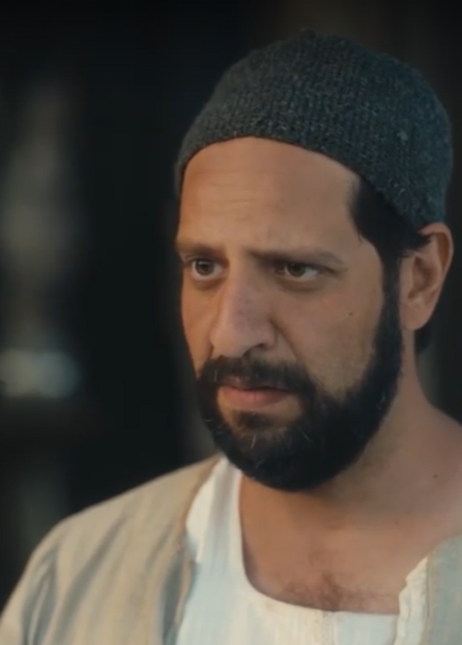 أحمد أمين في دور عرفات